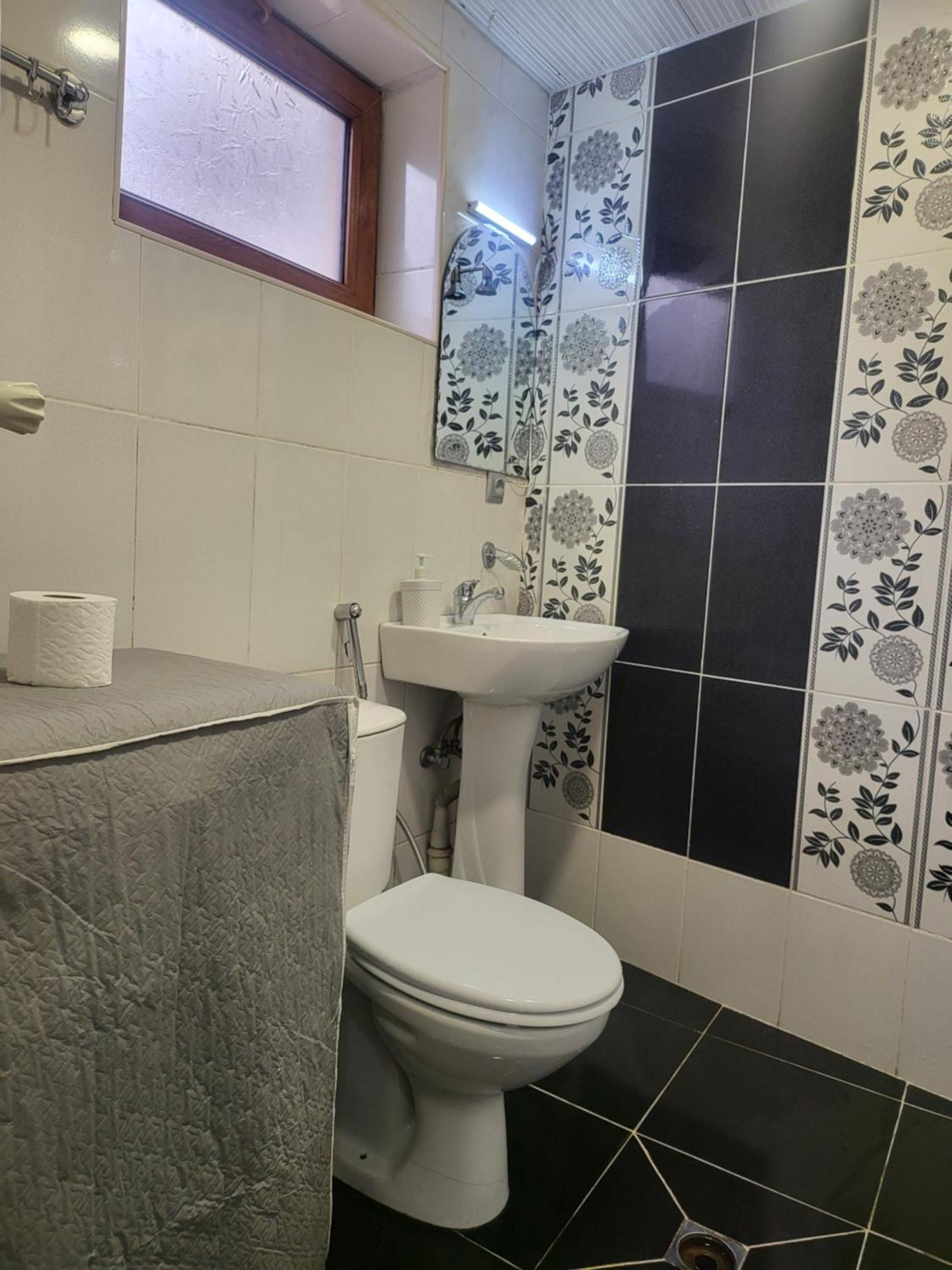 Guesthouse Sabina Tbilisi Buitenkant foto