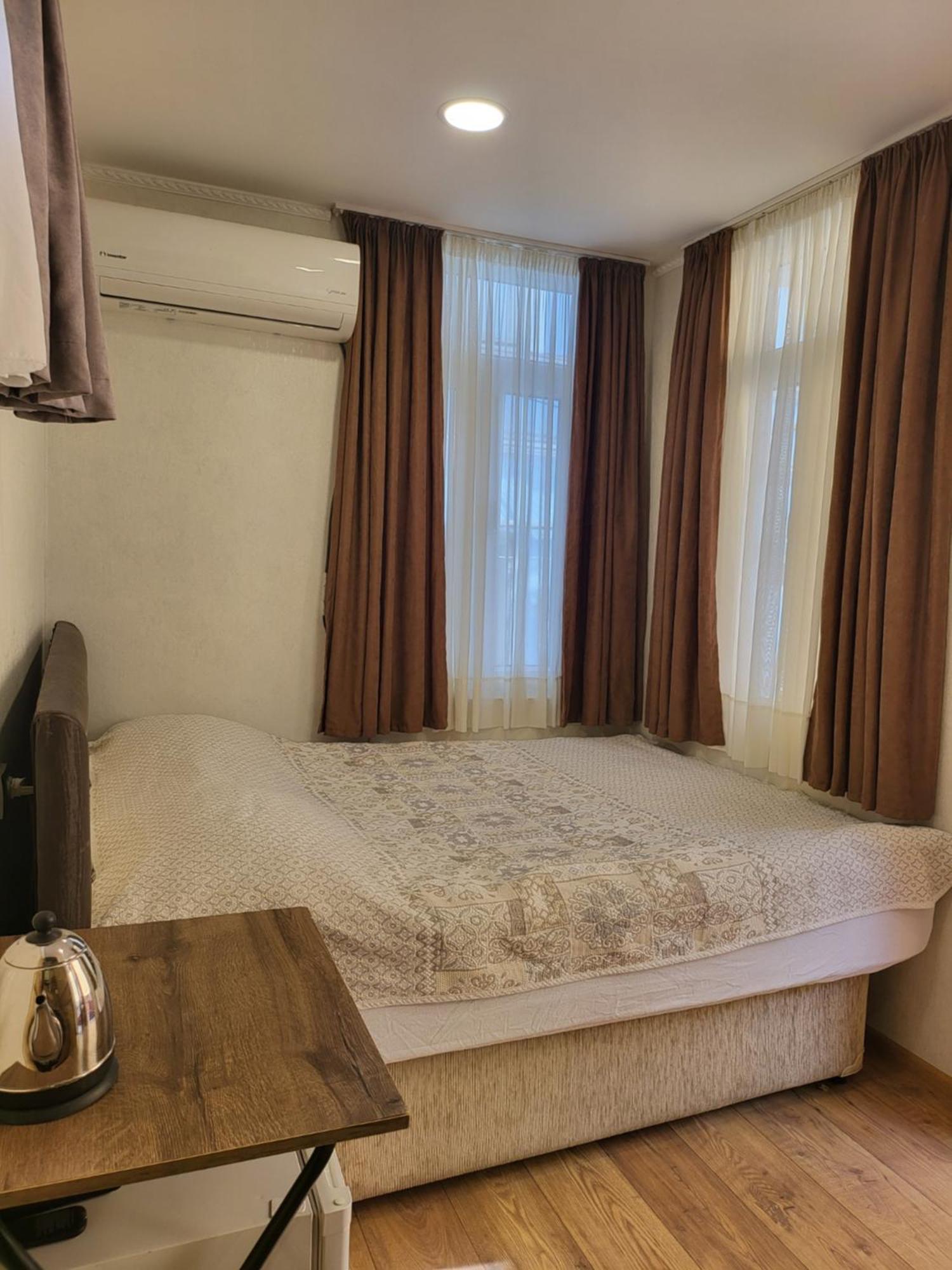 Guesthouse Sabina Tbilisi Buitenkant foto